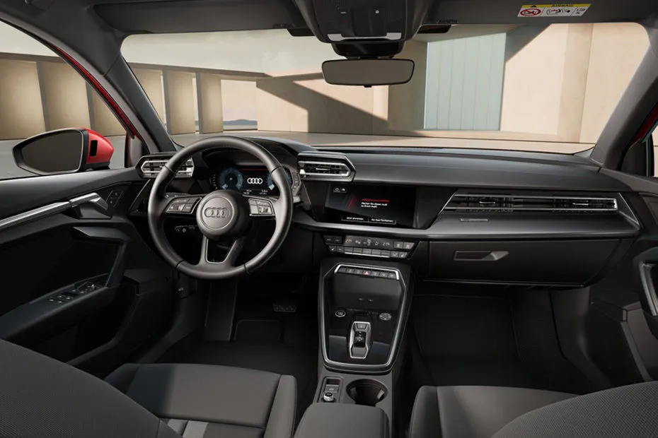 Audi A3 Sportback Sline LUX — תא הנוסעים
