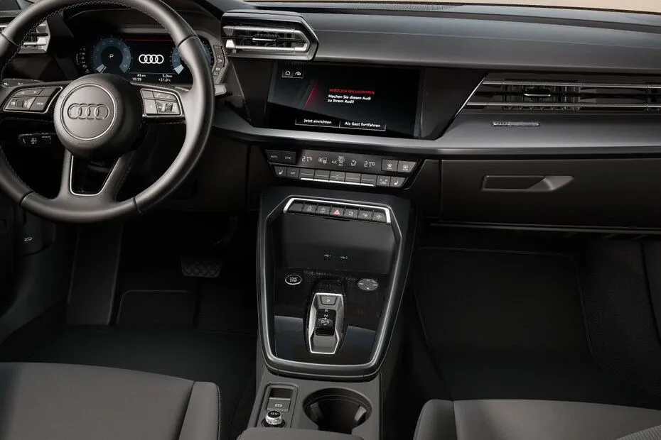 Audi A3 Sportback Sline LUX — תא הנוסעים