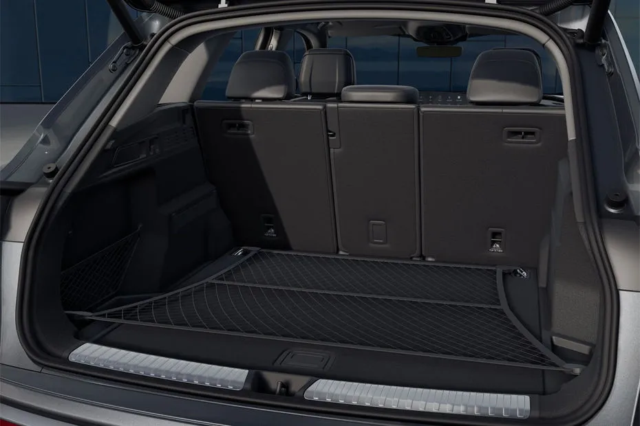 Audi Q5 Sportback — תא הנוסעים