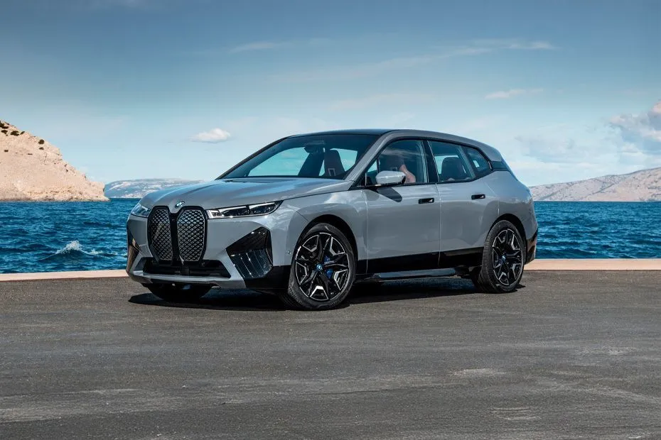 BMW iX50 2025
