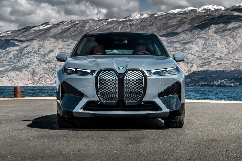 BMW iX50 2025