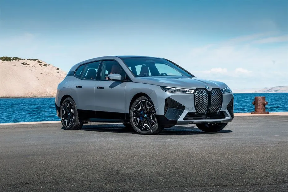 BMW iX50 2025