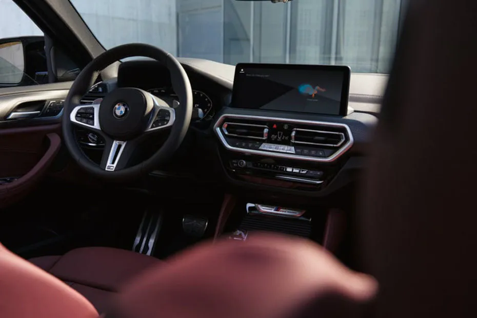 BMW X4 — תא הנוסעים