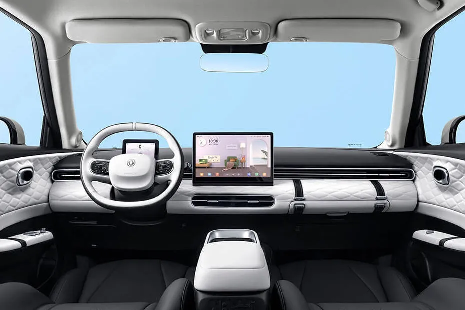 Dongfeng Box — תא הנוסעים
