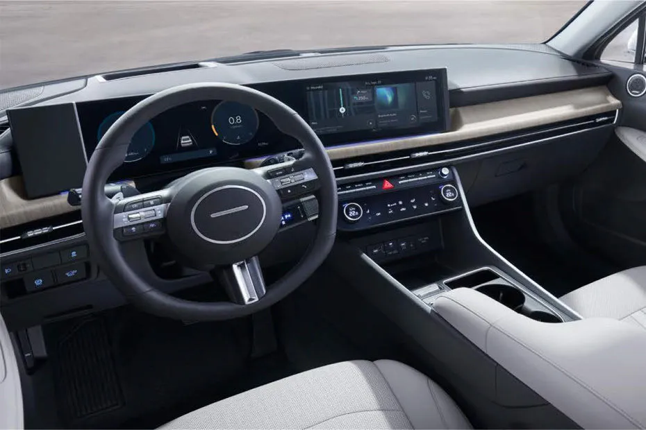 Hyundai Sonata — תא הנוסעים