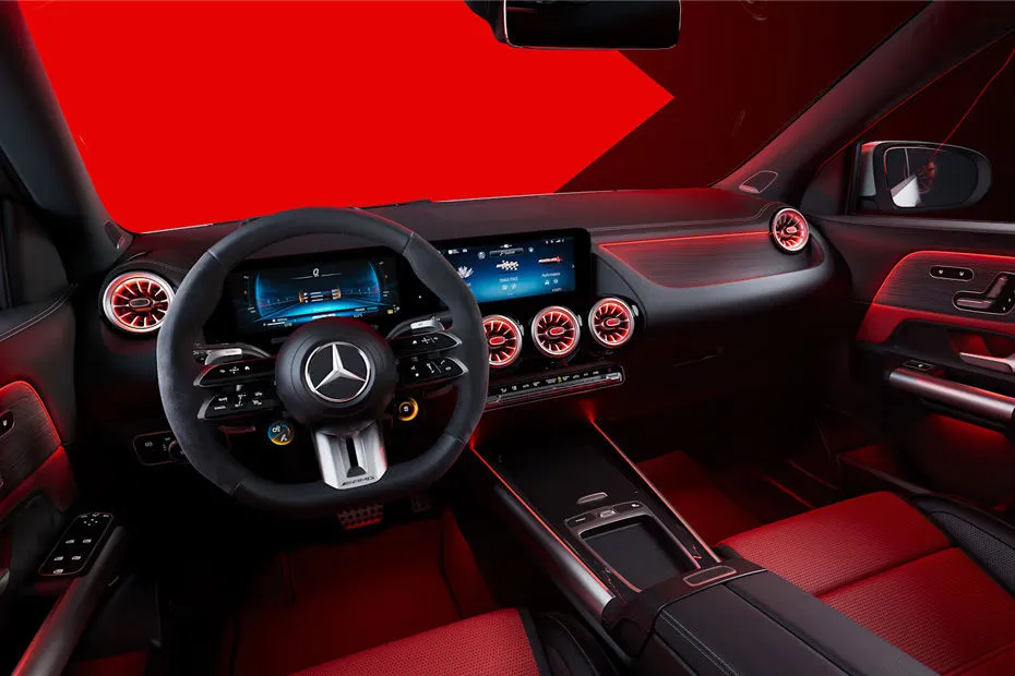 Mercedes GLA 200 — תא הנוסעים
