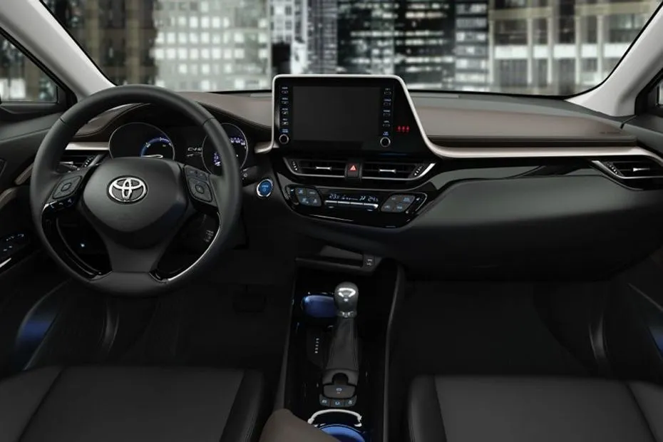 Toyota C-HR — תא הנוסעים