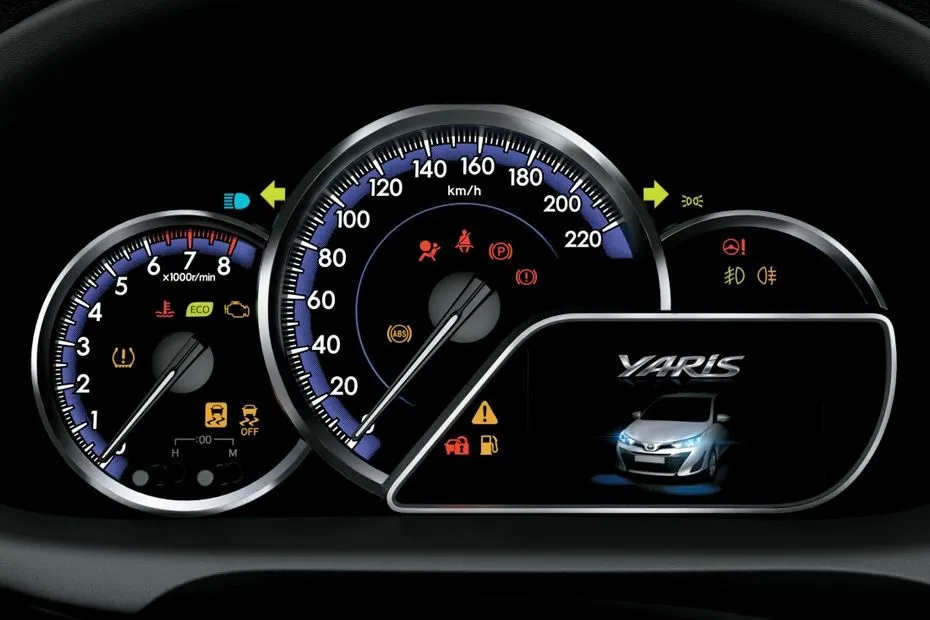 Toyota Yaris — תא הנוסעים