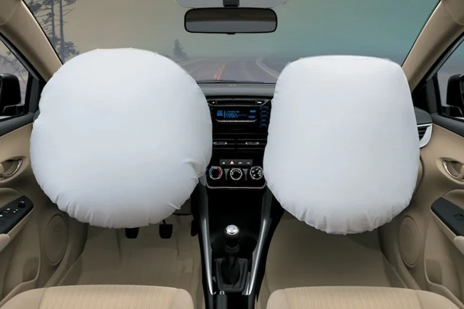 Toyota Yaris — תא הנוסעים